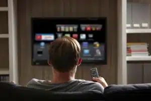 4 Ways How People Can Enhance Their Focus While Watching TV