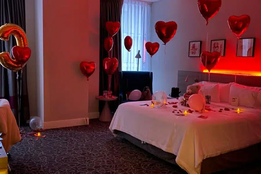 Enticing Dark Romantic Bedroom Ideas