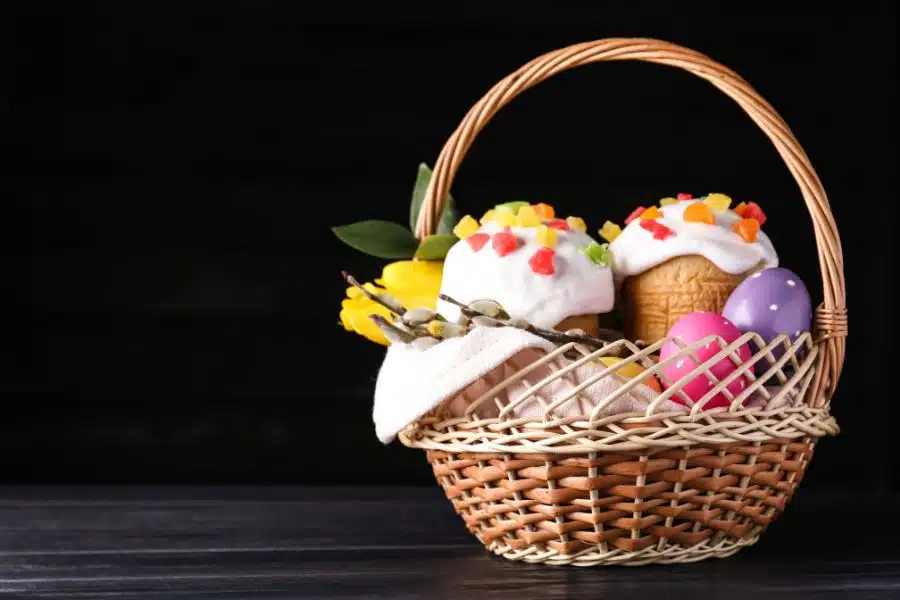 the Materials of Romantic Gift Baskets