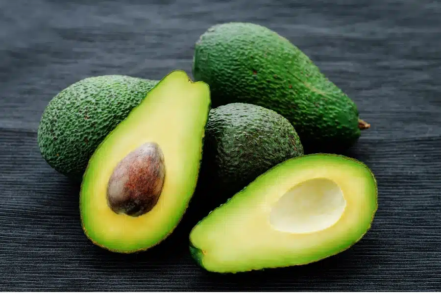 How to take an avocado