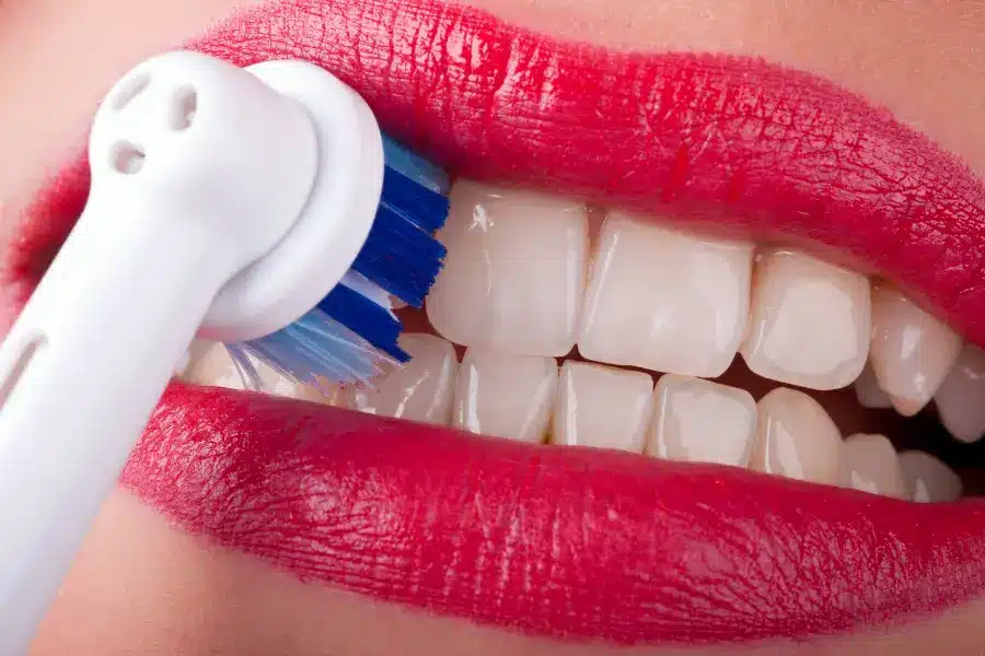 7 Simple Tips To Make Sure You Brush Your Teeth