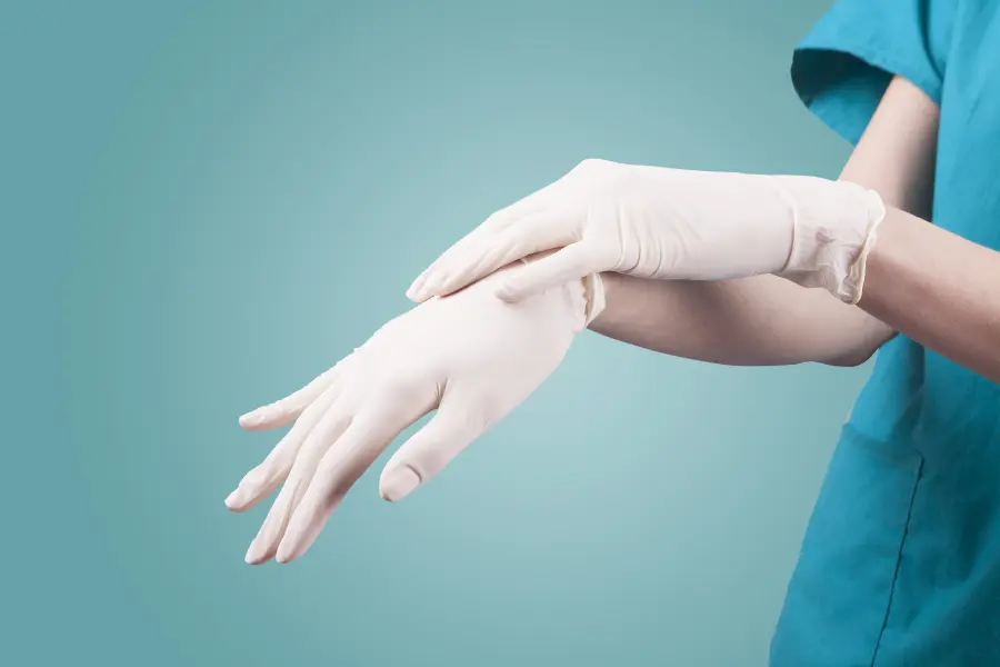 What kind of gloves are utilized by doctors
