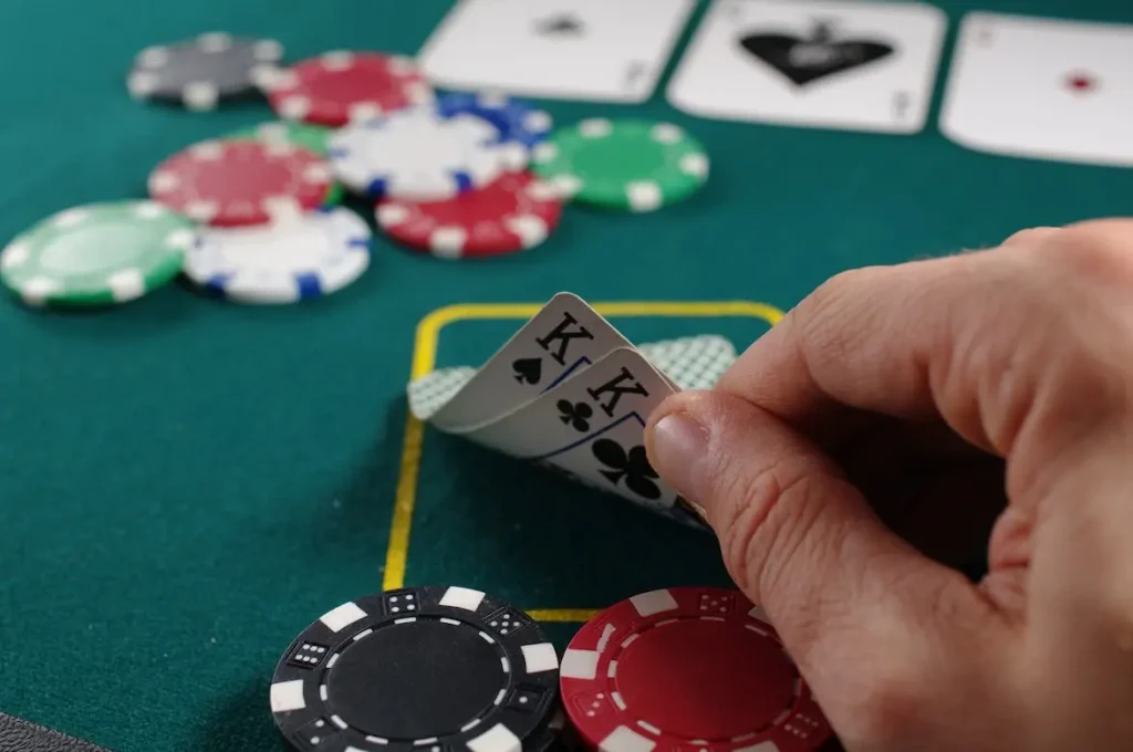 Popular Types of Online Casino Games and How to Play Them