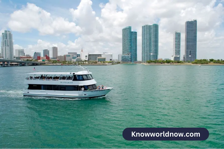 Discover the Beauty of Biscayne Bay With a Boat Tour!