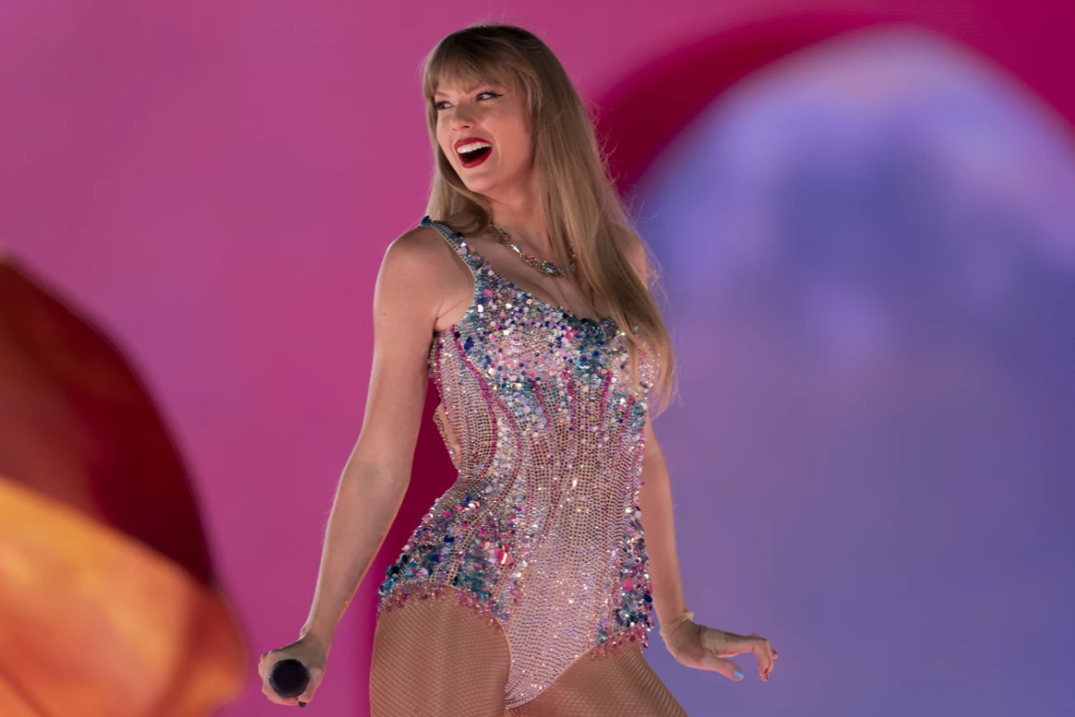 Swift Shatters Records With Billion-Dollar Tour