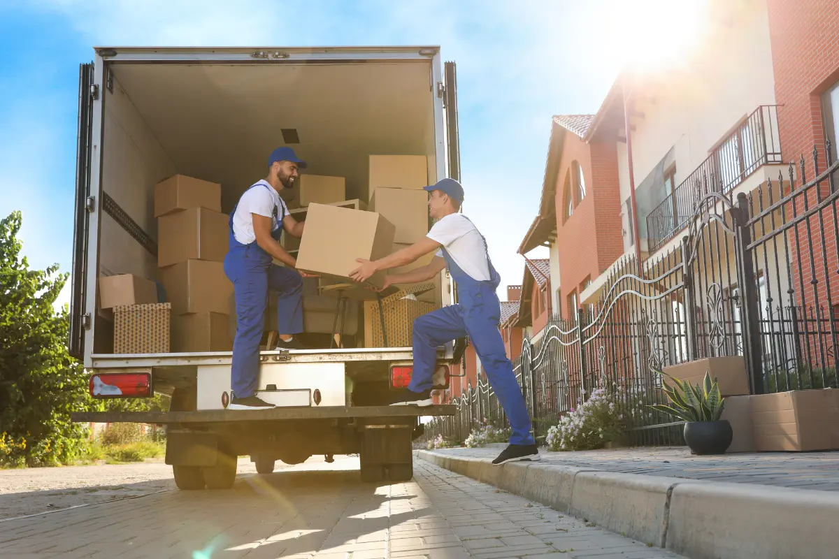 Finding the Best International Moving Services